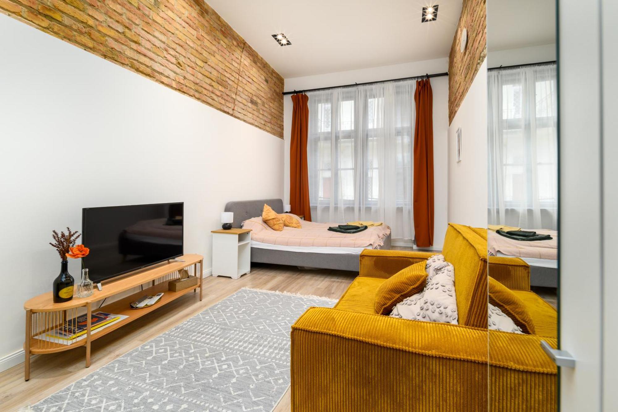 Downtown Apartment 2 Minutes From Opera House Budapest Exterior photo